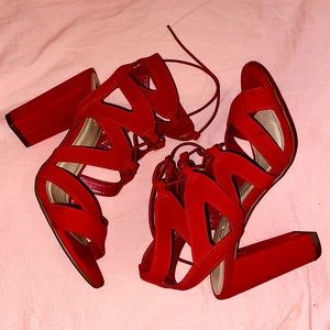 Red heels with thick heel